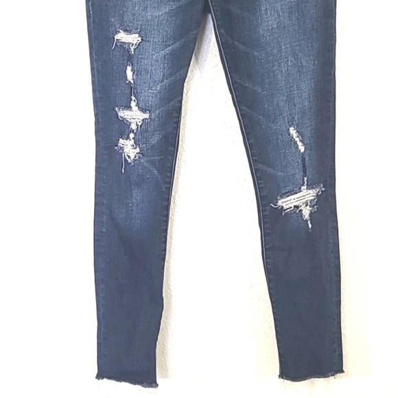 ABERCROMBIE & FITCH Distressed Harper Ankle Jeans, size 24/00 - Picture 3 of 7